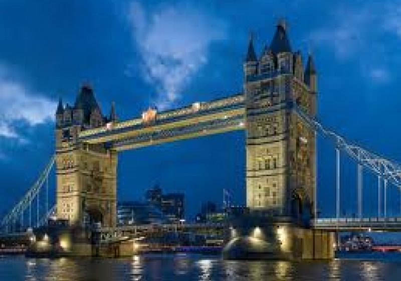 Comisia Europeană: Marea Britanie nu le poate interzice românilor şi bulgarilor să lucreze pe teritoriul său din 2014 Comisia Europeană: Marea Britanie nu le poate interzice românilor şi bulgarilor să lucreze pe teritoriul său din 2014