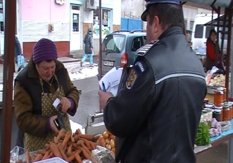Baia Mare: Piaţa Izvoarele şi Târgul Auto, verificate de poliţiştii şi jandarmii băimăreni Baia Mare: Piaţa Izvoarele şi Târgul Auto, verificate de poliţiştii şi jandarmii băimăreni