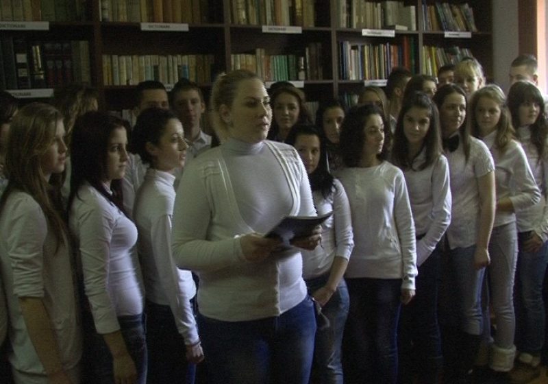 Elevii Liceului Tehnologic Marmaţia au fost răsplătiţi pentru rezultatele bune Elevii Liceului Tehnologic Marmaţia au fost răsplătiţi pentru rezultatele bune