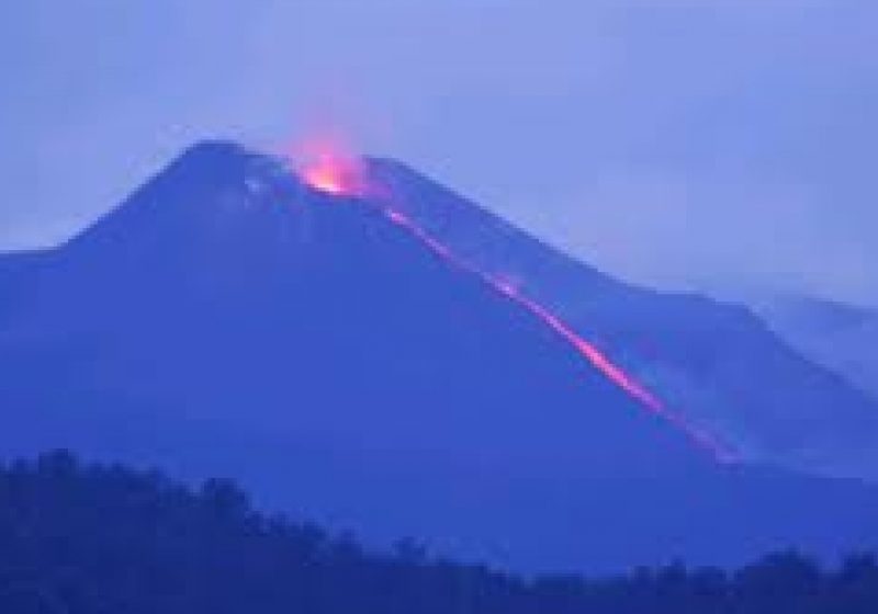 Etna a erupt pentru prima dată în 2013
