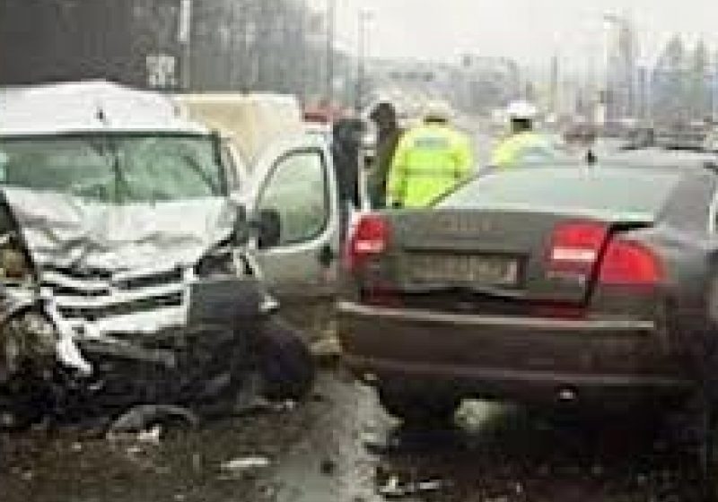 Harghita: Trei persoane au murit într-un grav accident rutier Harghita: Trei persoane au murit într-un grav accident rutier