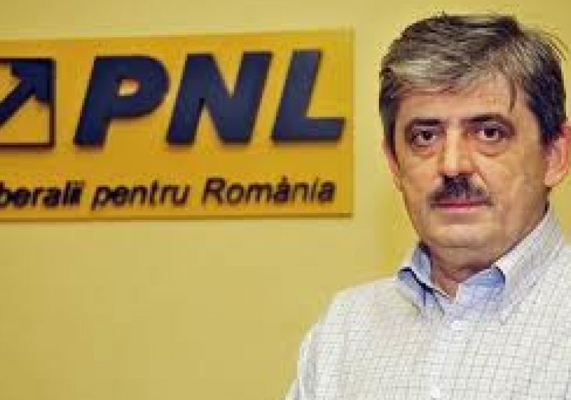Liderul PNL Cluj-Napoca, Horea Uioreanu, a demisionat din funcţiile din partid Liderul PNL Cluj-Napoca, Horea Uioreanu, a demisionat din funcţiile din partid