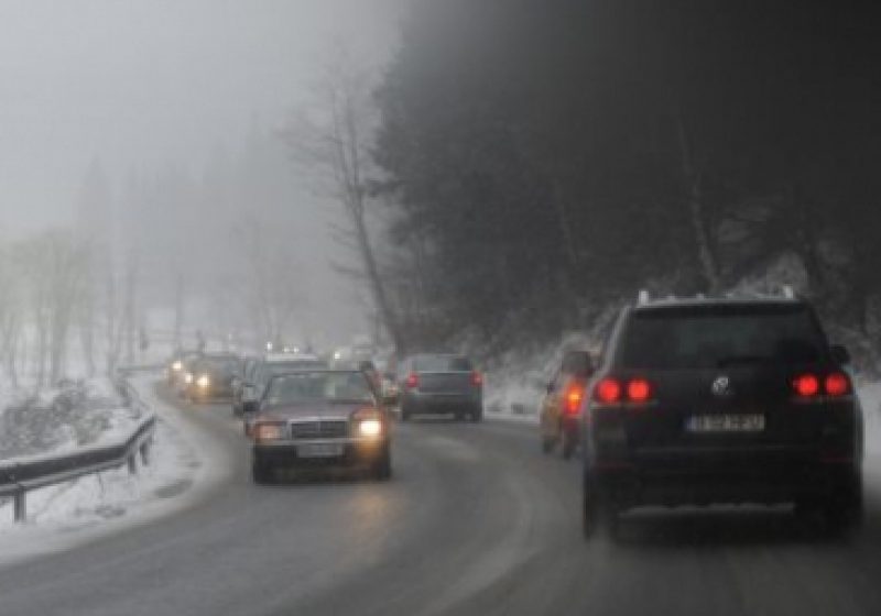 Maramureş: Circulaţie rutieră în condiţii de iarnă Maramureş: Circulaţie rutieră în condiţii de iarnă