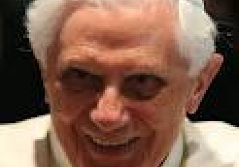 Papa Benedict al XVI-lea, după retragerea sa, va avea o "pensie" de 2.500 de euro pe lună Papa Benedict al XVI-lea, după retragerea sa, va avea o "pensie" de 2.500 de euro pe lună