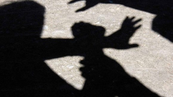 Două ordine de protecţie provizorii emise într-o zi. Un soț și un concubin sunt cei care au dat de bucluc Două ordine de protecţie provizorii emise într-o zi. Un soț și un concubin sunt cei care au dat de bucluc