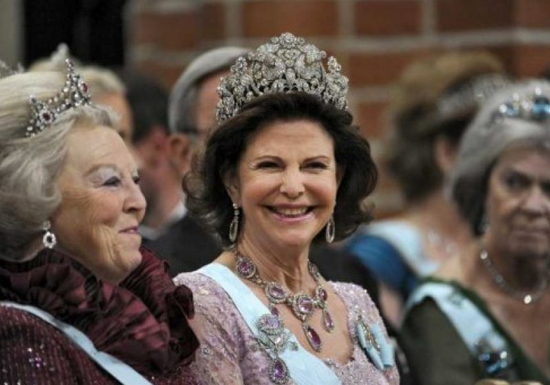Regina Silvia a Suediei a dat în judecată patru ziare care au publicat o satiră la adresa sa