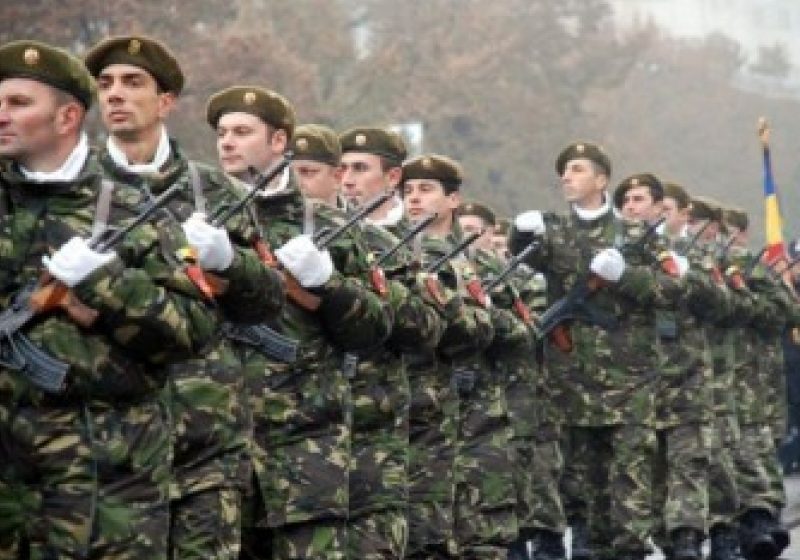 România va disloca 2.036 de militari în afara graniţelor în 2013, cu 312 mai puţini decât anul trecut