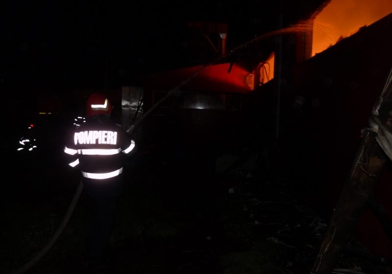 Baia Mare: Incendiu la un magazin comercial din centrul municipiului