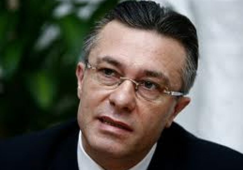 Cristian Diaconescu anunţă înfiinţarea Fundaţiei "Mişcarea Populară" Cristian Diaconescu anunţă înfiinţarea Fundaţiei "Mişcarea Populară"