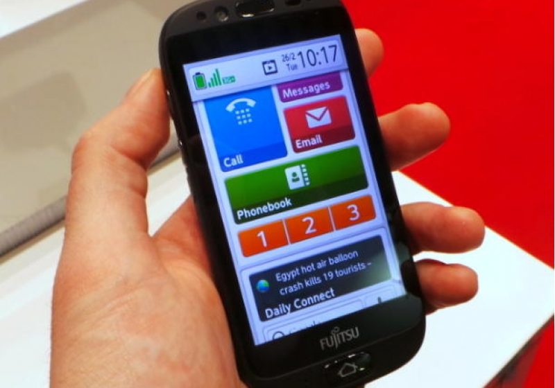 O firmă japoneză a prezentat un telefon mobil care măsoară pulsul