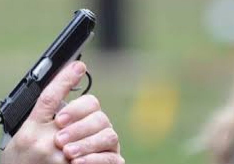 Pistol de tir  deţinut ilegal de o femeie din Borşa