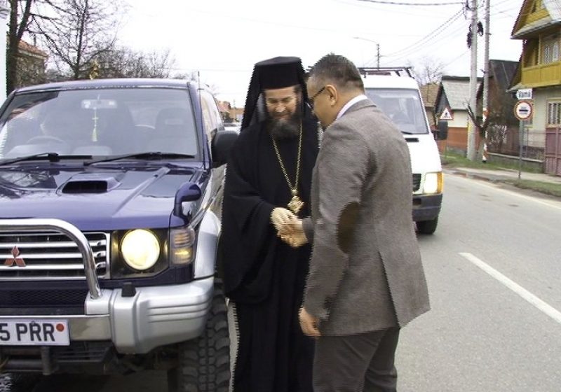 Preasfinţia Sa Iustin Sigheteanul a fost astăzi oaspete de onoare al Bisericii „Sfinţii Apostoli Petru şi Pavel” din municipiu