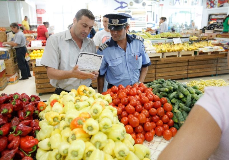 Baia Mare: Verificări pentru combaterea comerţului ilicit Baia Mare: Verificări pentru combaterea comerţului ilicit