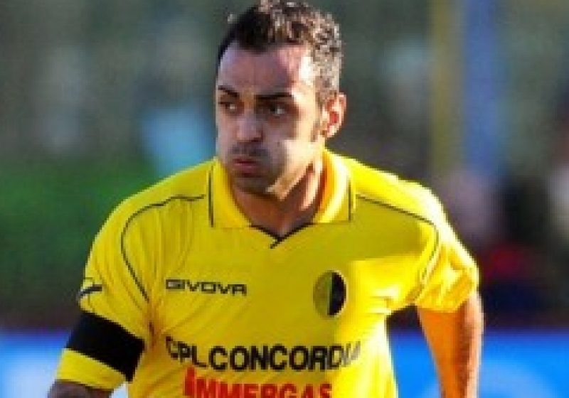 Rullo: Nu m-am înţeles cu Dinamo, mi-au oferit 3.000 de euro pe lună, deşi vorbisem de 5-6.000 Rullo: Nu m-am înţeles cu Dinamo, mi-au oferit 3.000 de euro pe lună, deşi vorbisem de 5-6.000