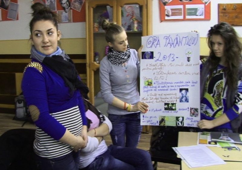 Sighet: Elevii Liceului Tehnologic Forestier au desfăşurat astăzi o activitate dedicată Orei Pământului