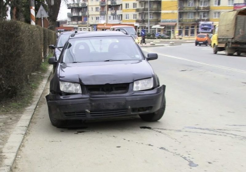 Sighet: Trei autoturisme implicate într-un accident pe strada Bogdan-Vodă