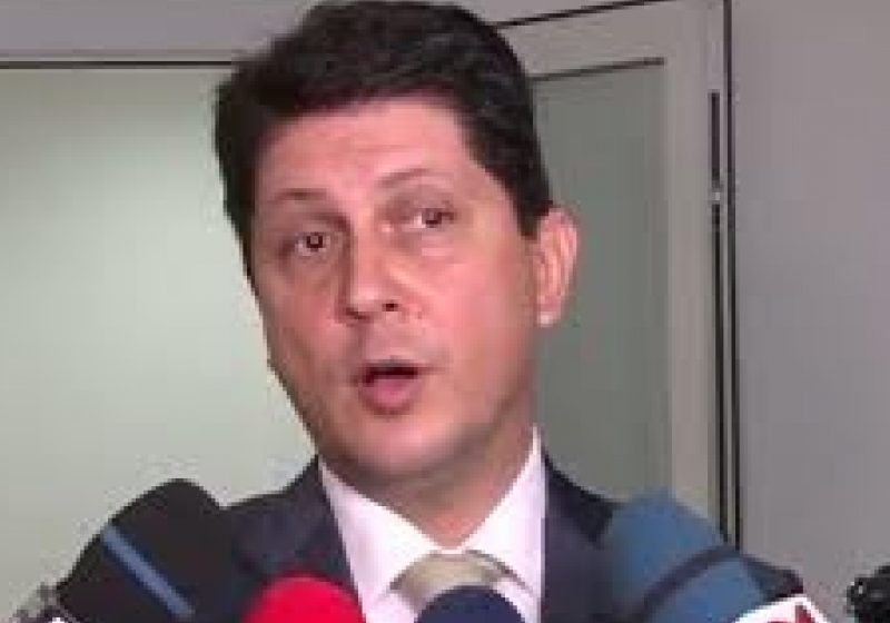 Corlăţean: Aş vrea să discut cu Adrian Năstase, inclusiv teme de politică externă, aşa, la rece