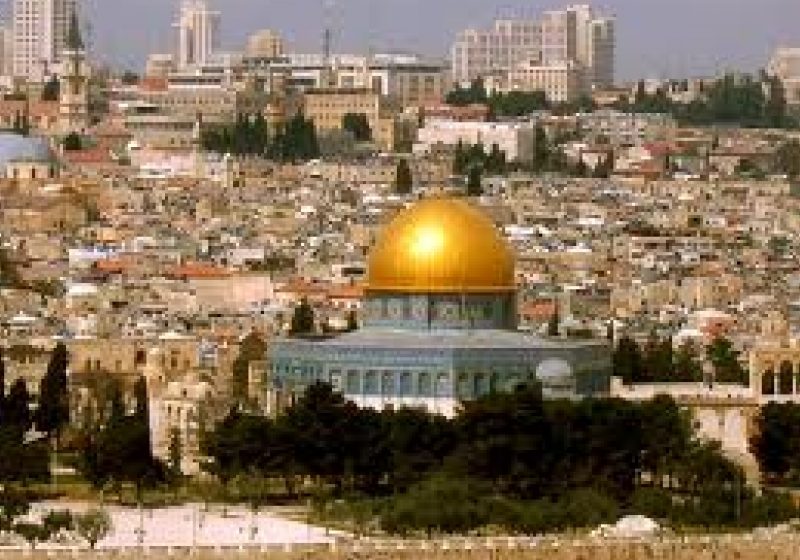 Liderul suprem iranian ameninţă: Iranul va transforma în praf Tel Avivul şi Haifa dacă Israelul atacă