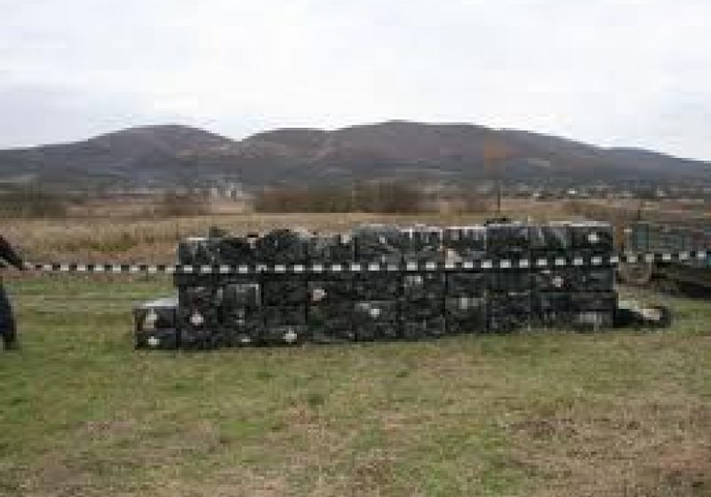 Ţigări de contrabandă, confiscate de poliţiştii de frontieră Ţigări de contrabandă, confiscate de poliţiştii de frontieră