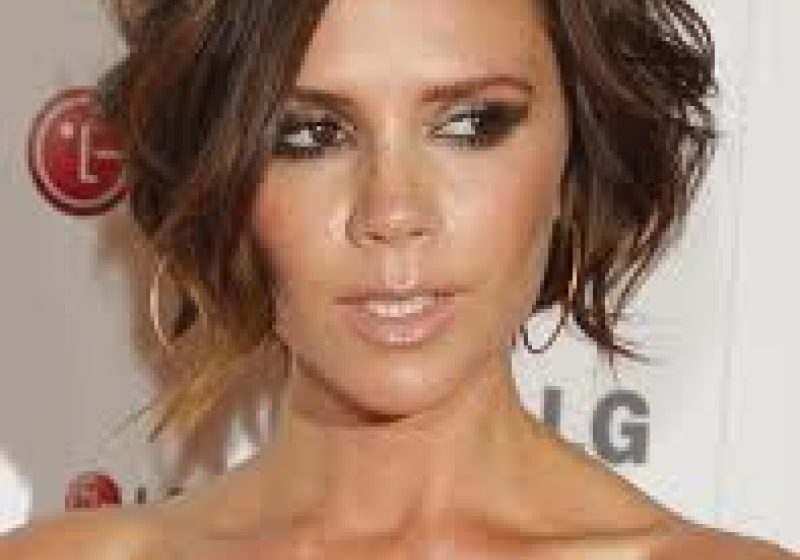 Victoria Beckham părăseşe oficial grupul Spice Girls