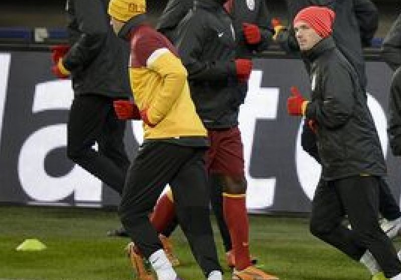 Fotbal – CM 2014: Olanda, fără Sneijder marţi, contra României