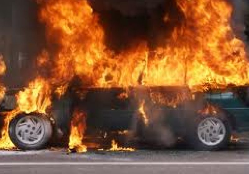 ALERTĂ CU BOMBĂ ÎN CAPITALĂ. O femeie a fost anunţată că dacă urcă în maşină, aceasta va sări în aer
