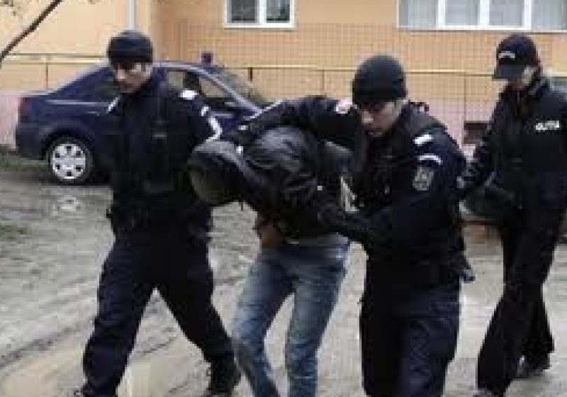Baia Mare: Suspect de înşelăciune arestat de poliţiştii