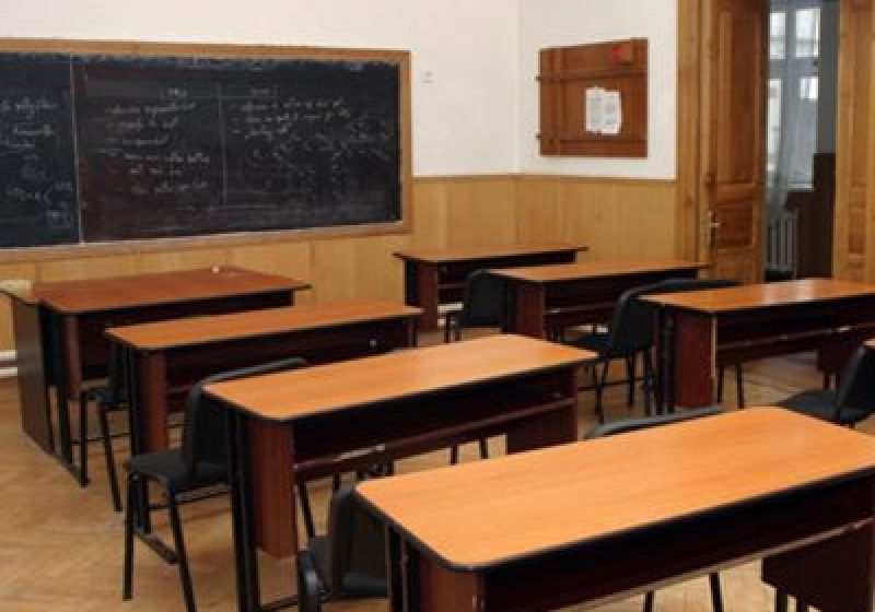 Elevii intră în vacanţă. Poliţiştii dau câteva sfaturi pentru siguranţa celor mici