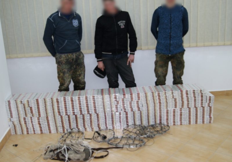 Focuri de arma la frontiera cu Ucraina pentru reținerea unor contrabandiști Focuri de arma la frontiera cu Ucraina pentru reținerea unor contrabandiști