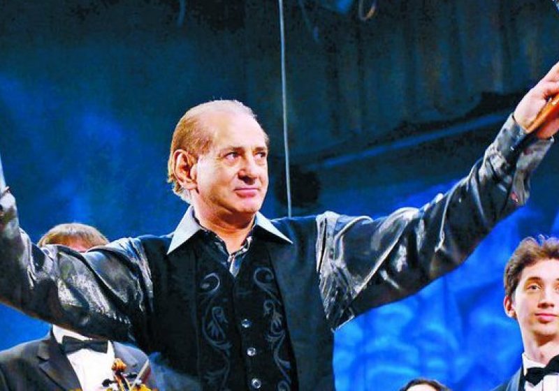Gheorghe Zamfir aniversează 72 de ani