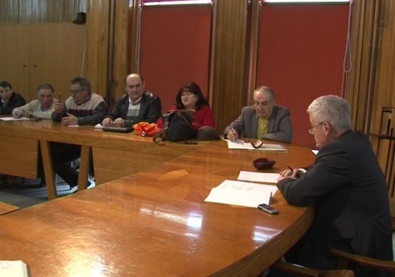 Baia Mare: NEPREGĂTIT – Noul prefect, Anton Rohian, s-a întâlnit cu reprezentanţii pensionarilor maramureşeni Baia Mare: NEPREGĂTIT – Noul prefect, Anton Rohian, s-a întâlnit cu reprezentanţii pensionarilor maramureşeni