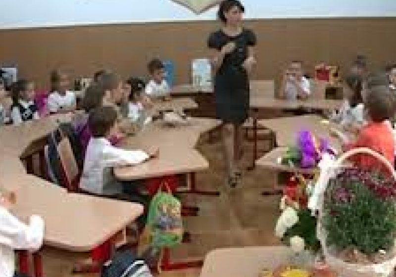 Peste 89.000 de cereri de înscriere în învăţământul primar
