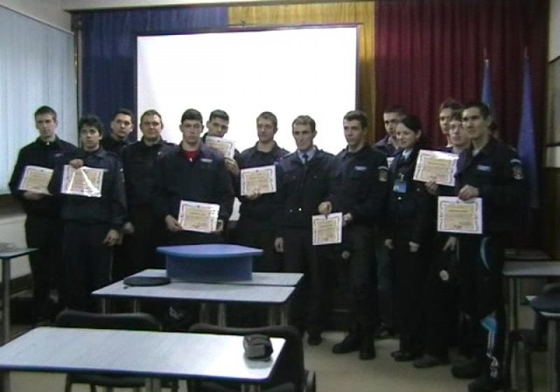 Baia Mare: JANDARMI PENTRU O ZI – 11 elevi au îmbrăcat azi uniforma albastră