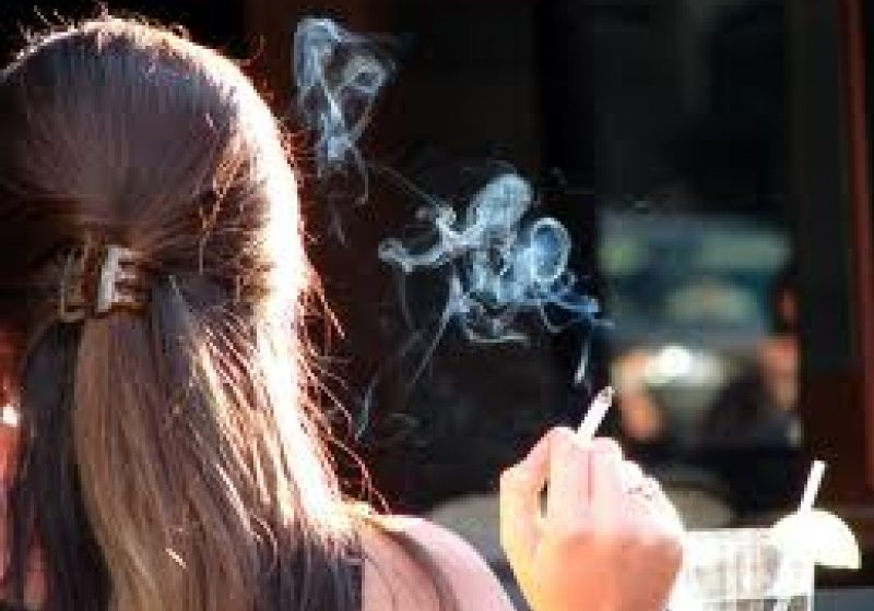 La Los Angeles nu se mai poate fuma nici în casă, nici la balcon decât cu riscul amenzii La Los Angeles nu se mai poate fuma nici în casă, nici la balcon decât cu riscul amenzii