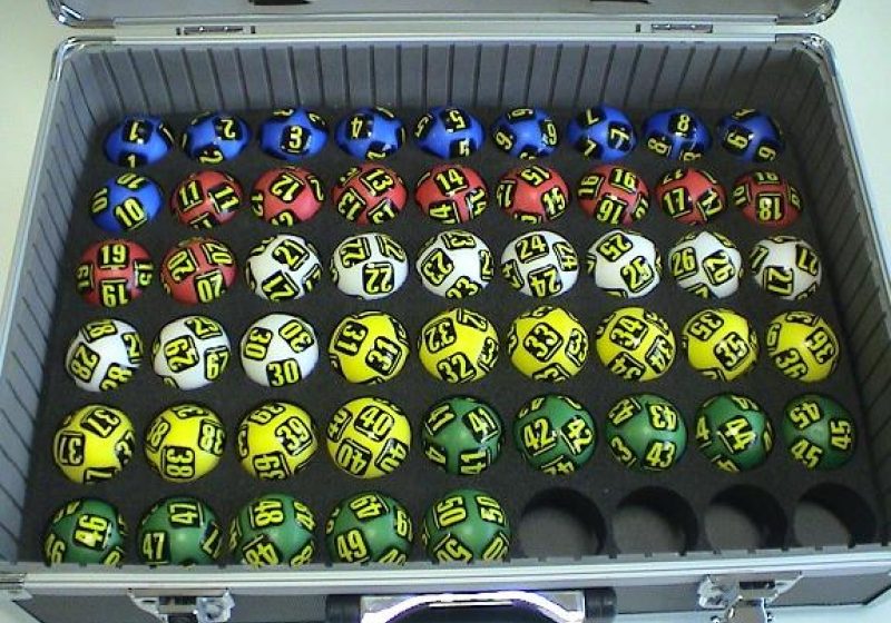 Marele premiu la jocul Loto 6/49 depăşeşte 22,6 milioane de lei