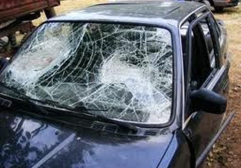 Sighet: Autoturism vandalizat pe strada Tudor Vladimirescu Sighet: Autoturism vandalizat pe strada Tudor Vladimirescu