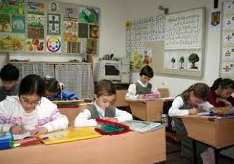 Prima etapă de înscriere în învăţământul primar se încheie luni