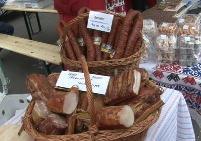 Baia Mare: FESTIVAL – Produse culinare tradiţionale cu mai puţin colesterol, la "Festivalul Mangaliţa"