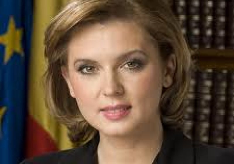Corpul de Control al Guvernului: Tatăl Robertei Anastase a încasat prime de 30.000 euro la Conpet