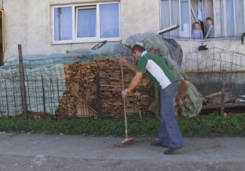 SIGHET: Campania de curăţare a oraşului nostru prinde rădăcini în mijlocul sighetenilor SIGHET: Campania de curăţare a oraşului nostru prinde rădăcini în mijlocul sighetenilor