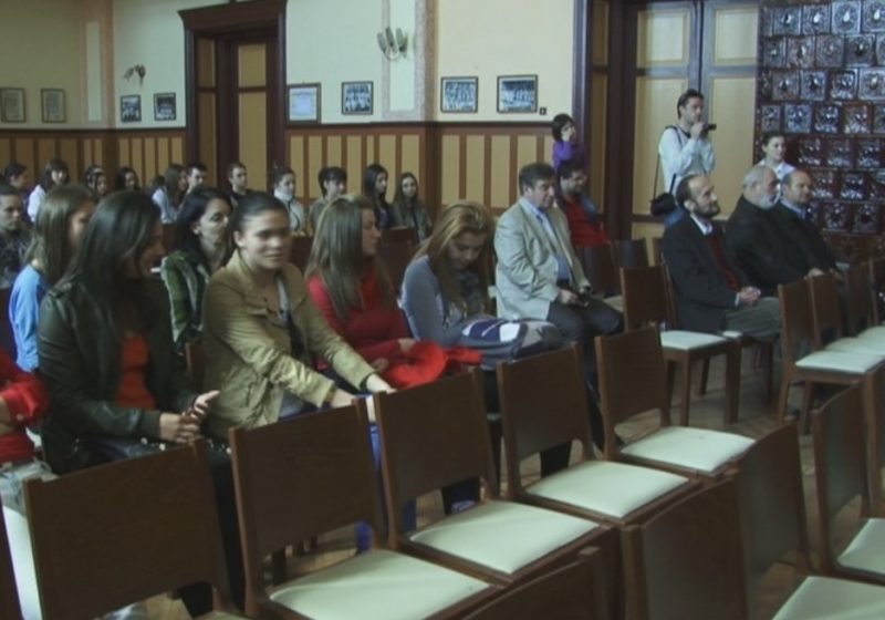 SIGHET: Centrul Cultural a organizat  o întâlnire de suflet cu prietenii scriitorului Radu Săplăcan