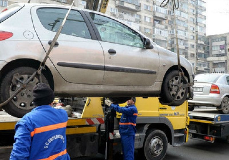 SIGHET: Primăria Sighet va sancționa şoferii care parchează neregulamentar