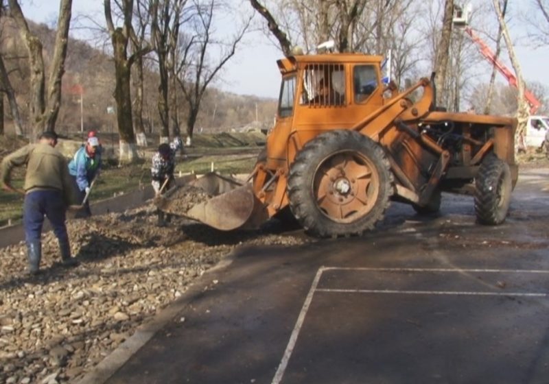 SIGHET:Zece arbori bătrâni din Parcul Grădina Morii au fost sacrificaţi de Serviciul de Gospodărire Urbana. SIGHET:Zece arbori bătrâni din Parcul Grădina Morii au fost sacrificaţi de Serviciul de Gospodărire Urbana.