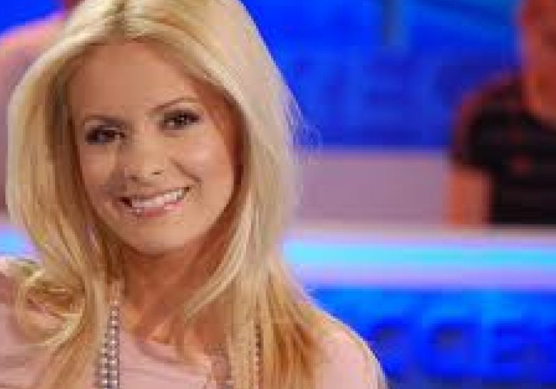 Uite cine ar putea s-o înlocuiască pe Simona Gherghe la Acces Direct! Uite cine ar putea s-o înlocuiască pe Simona Gherghe la Acces Direct!