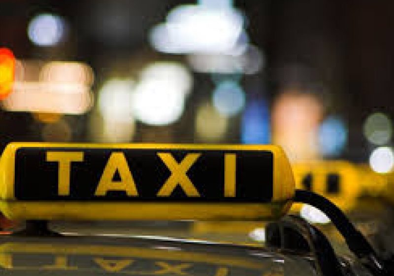 Un taximetrist a încercat să calce cu maşina un poliţist pe Aeroportul "H. Coandă"