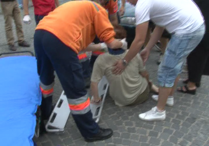 Baia Mare: ACCIDENT – O femeie a traversat neregulamentar şi a fost acroşată de o maşină Baia Mare: ACCIDENT – O femeie a traversat neregulamentar şi a fost acroşată de o maşină
