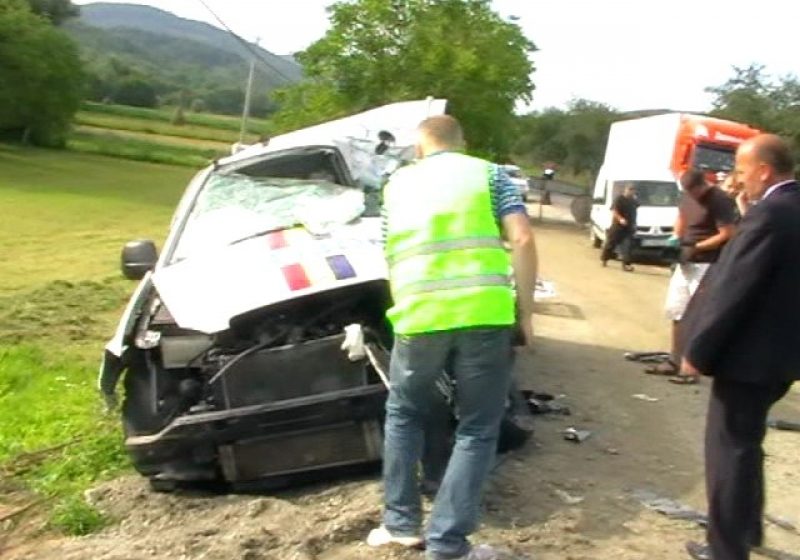 Buciumi: UN AN DE LA TRAGEDIA DE PE D.N. 1 C – Doi poliţişti şi-au pierdut viaţa în timp ce se întorceau din misiune Buciumi: UN AN DE LA TRAGEDIA DE PE D.N. 1 C – Doi poliţişti şi-au pierdut viaţa în timp ce se întorceau din misiune