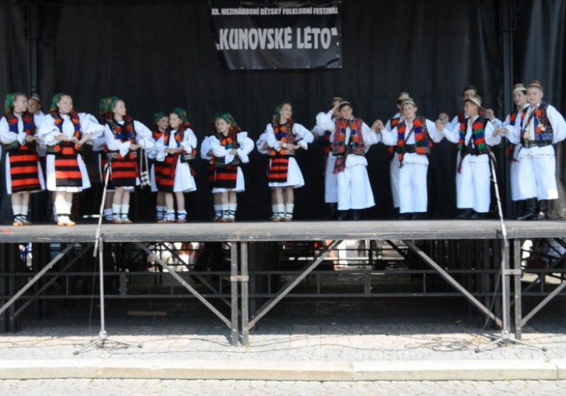 SIGHET: Ansamblul Mugurelul a participat la un festival internaţional din Cehia SIGHET: Ansamblul Mugurelul a participat la un festival internaţional din Cehia