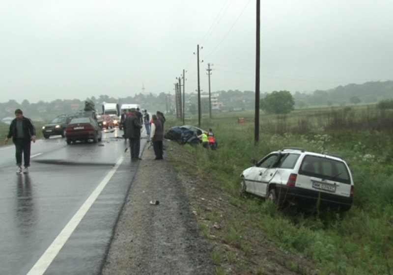 Maramures: Circulau pe drumurile publice ignorând toate normele rutiere