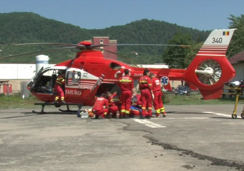 Maramureş: Un comandor de aviaţie vine la Borşa pentru a discuta detaliile tehnice pentru cele 3 heliporturi noi Maramureş: Un comandor de aviaţie vine la Borşa pentru a discuta detaliile tehnice pentru cele 3 heliporturi noi